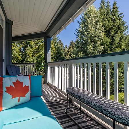 Panoramic Views From This Gorgeous 2 Bed Property - Village Location Whistler Buitenkant foto