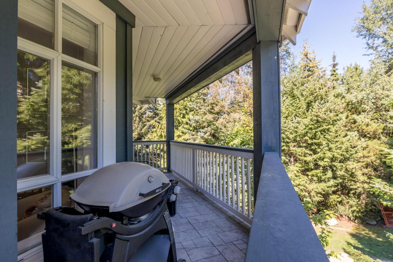 Panoramic Views From This Gorgeous 2 Bed Property - Village Location Whistler Buitenkant foto